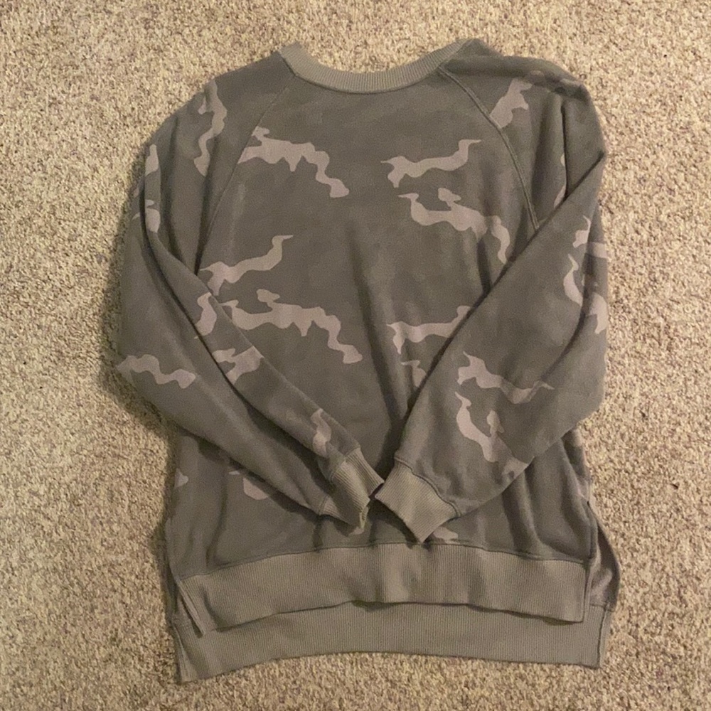 Camo American Eagle Oversized Crew